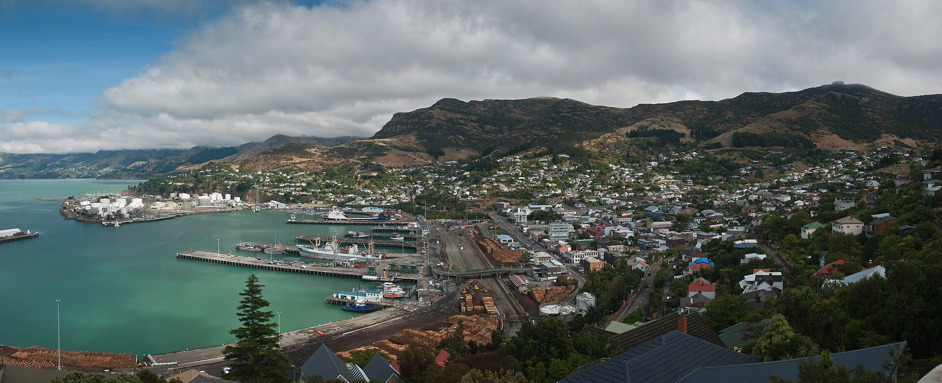 Lyttelton, New Zealand: View to the west from the Timeball Station main tower, overlooking the inner harbour and township of Lyttelton, New Zealand, February 2010. Most of the multi-storey masonry-based buildings visible