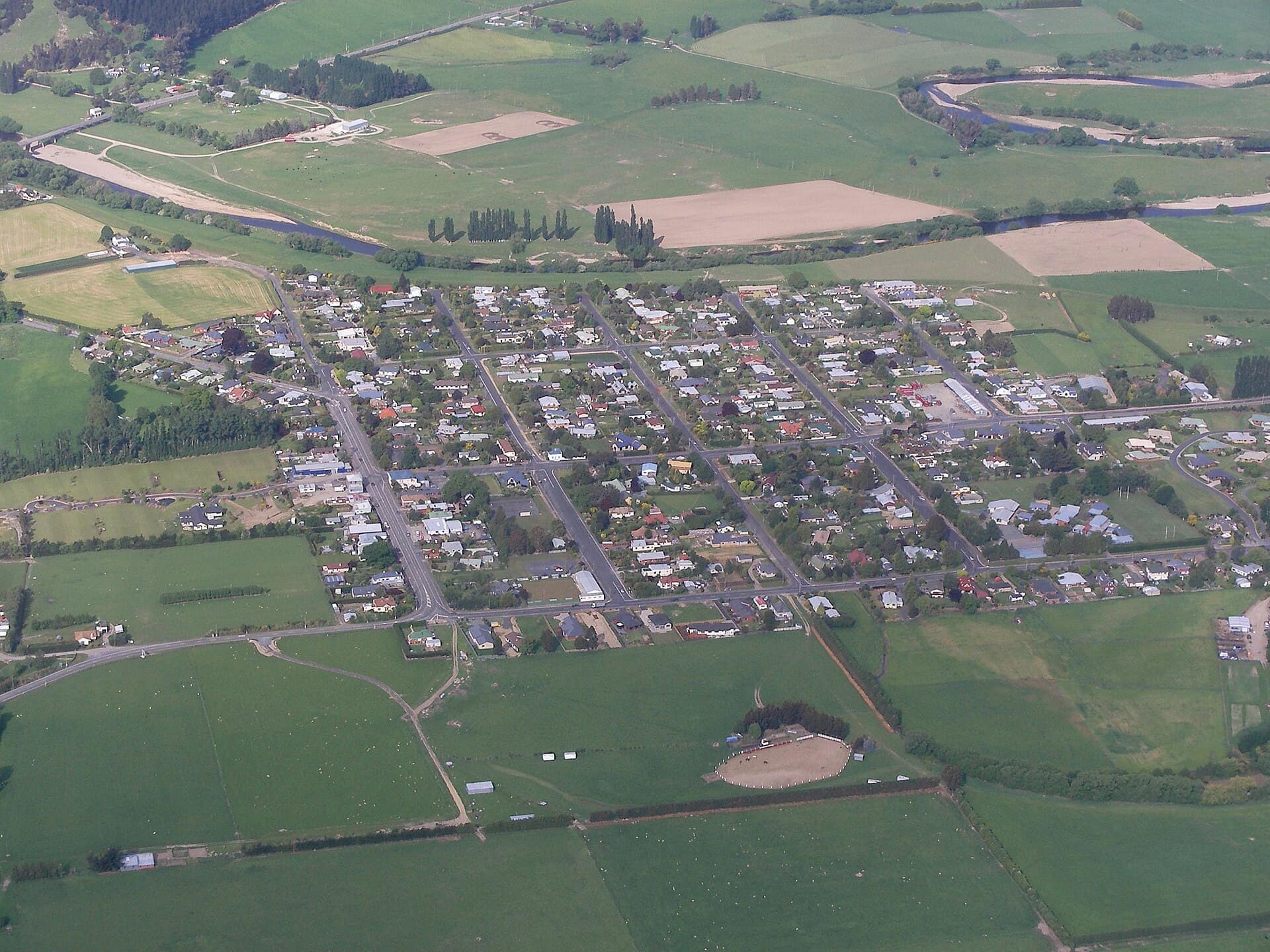 Outram, New Zealand: The town of Outram (Otago New Zealand) taken from the air in a GA8 aircraft owned by Glenorchy Air